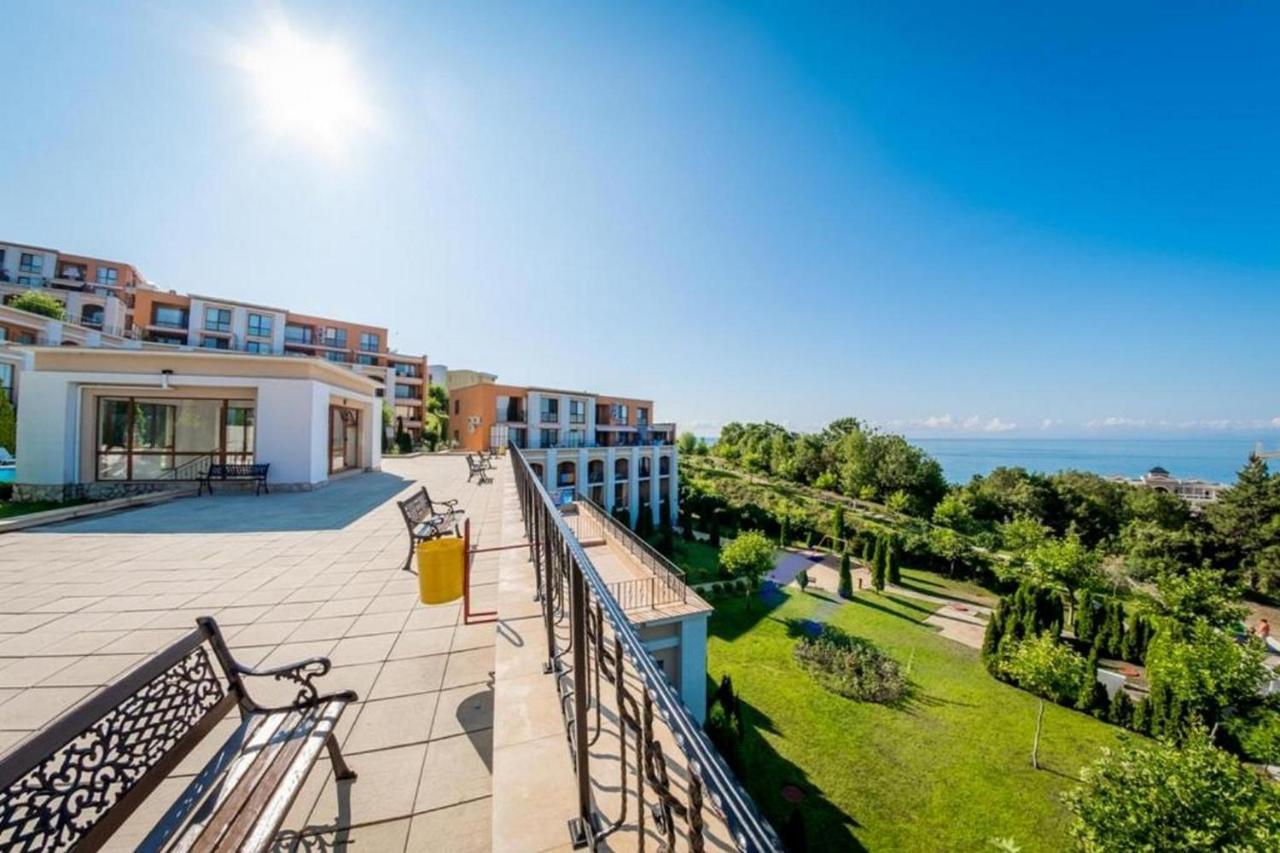 Fort Noks - Menada Apartments Sveti Vlas Exterior photo