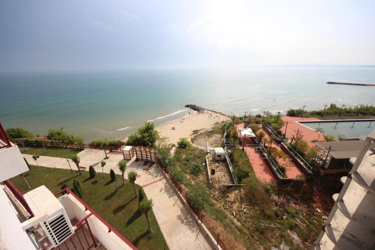 Fort Noks - Menada Apartments Sveti Vlas Exterior photo